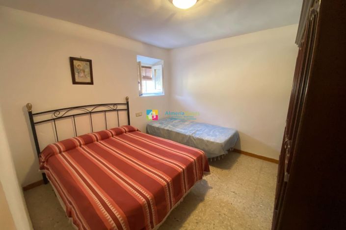 Image No.6-7 Bed Country House for sale