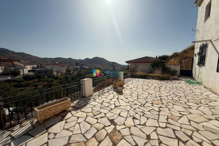 Image No.3-5 Bed Townhouse for sale