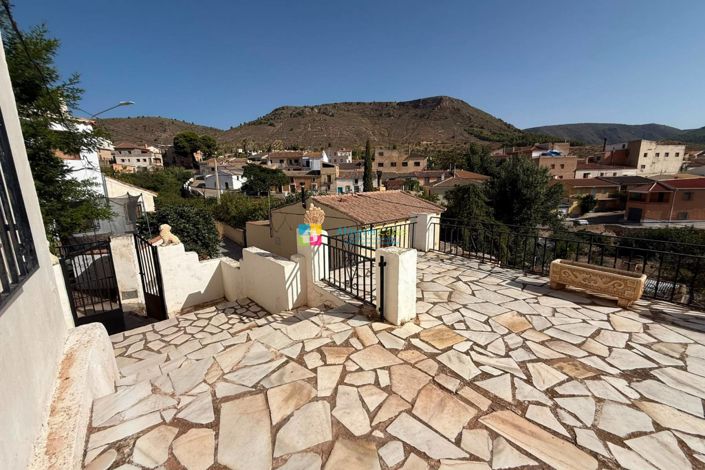 Image No.32-5 Bed Townhouse for sale