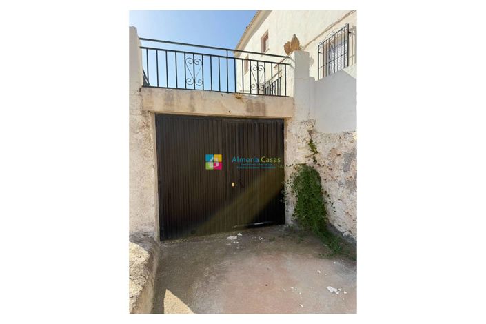 Image No.34-5 Bed Townhouse for sale