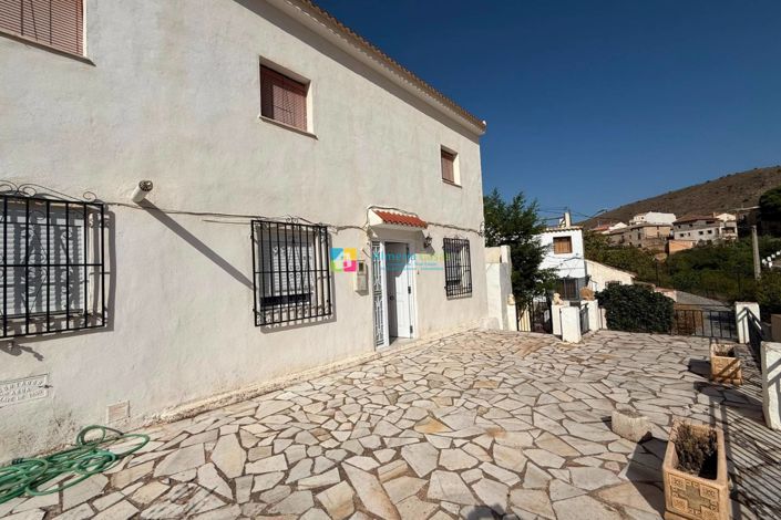 Image No.36-5 Bed Townhouse for sale