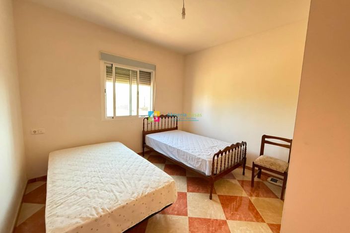 Image No.25-6 Bed Villa for sale