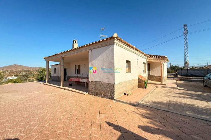 Image No.3-6 Bed Villa for sale