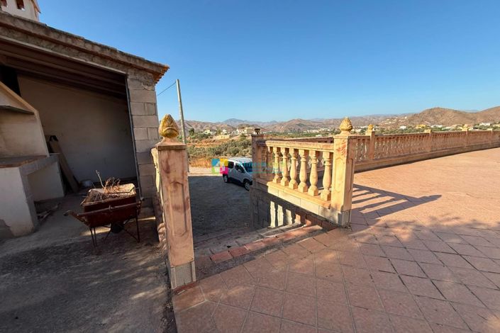 Image No.41-6 Bed Villa for sale