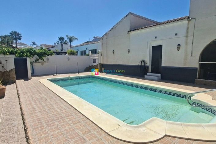 Image No.2-3 Bed Villa for sale