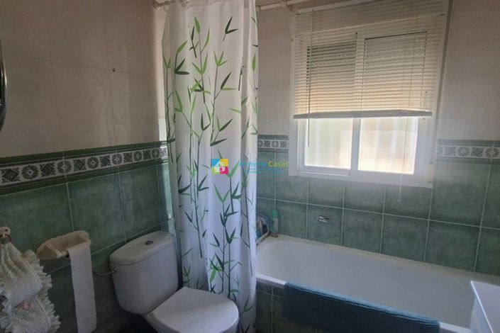 Image No.20-3 Bed Villa for sale