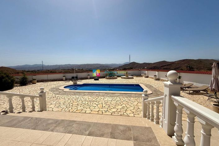 Image No.32-3 Bed Villa for sale