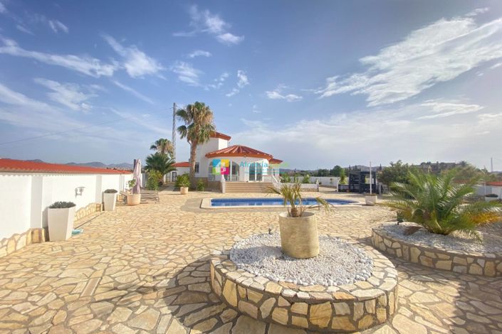 Image No.42-3 Bed Villa for sale