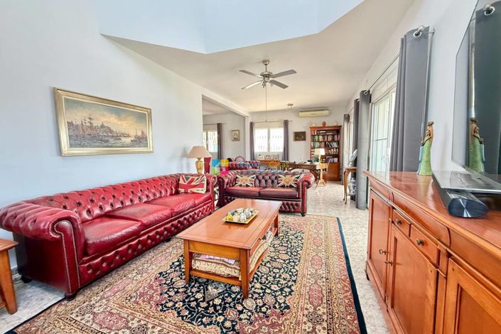 Image No.7-3 Bed Villa for sale