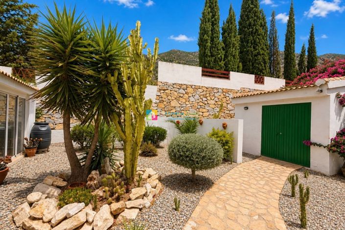 Image No.22-3 Bed Villa for sale