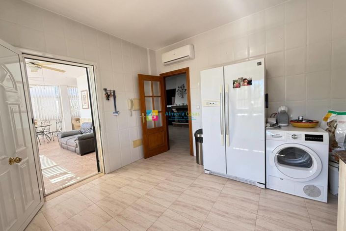 Image No.11-5 Bed Villa for sale