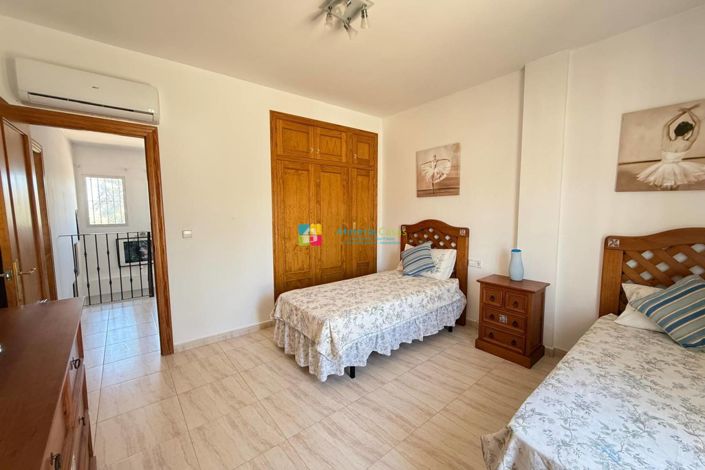 Image No.32-5 Bed Villa for sale