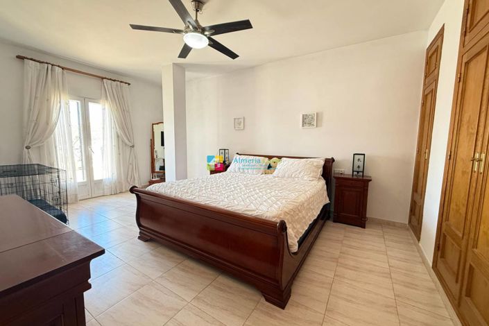 Image No.33-5 Bed Villa for sale