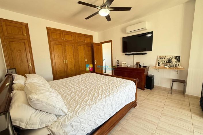 Image No.35-5 Bed Villa for sale