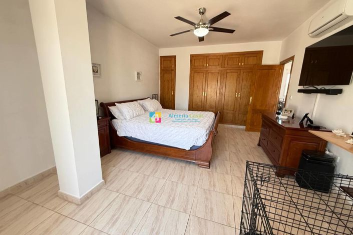 Image No.36-5 Bed Villa for sale