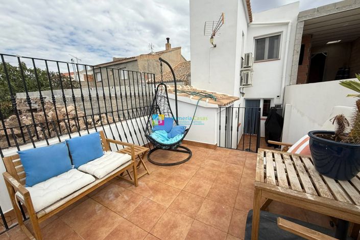 Image No.16-4 Bed Townhouse for sale