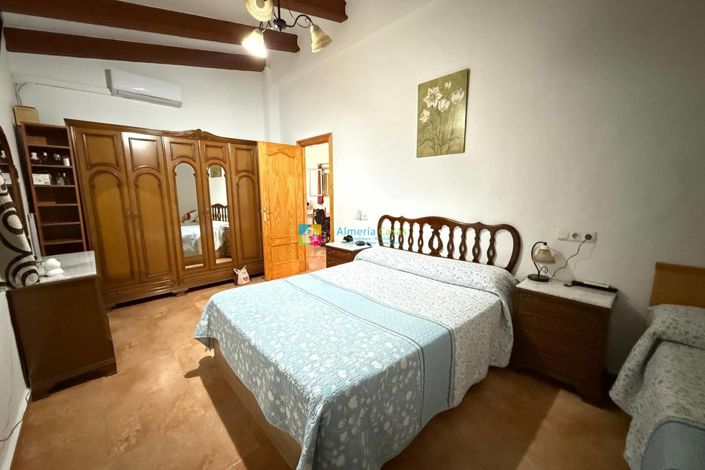 Image No.18-2 Bed Country House for sale