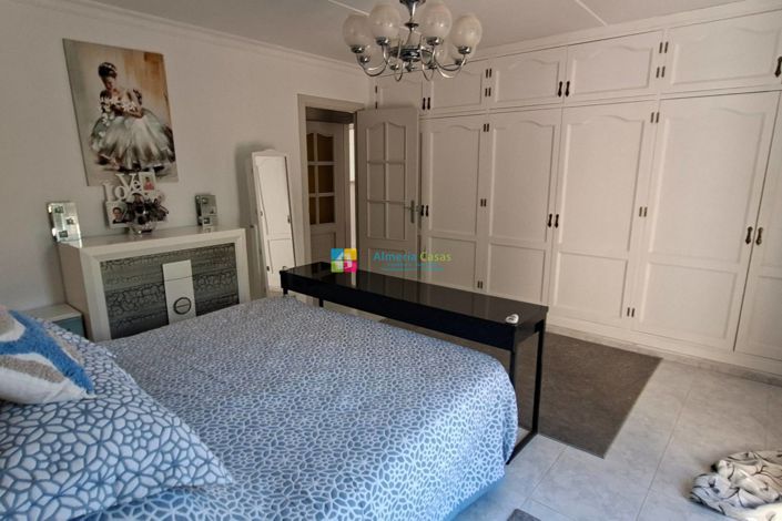 Image No.12-5 Bed Villa for sale