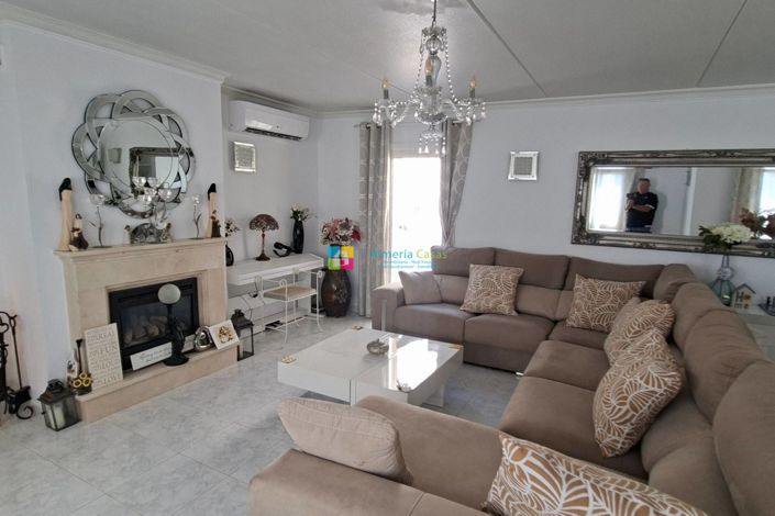 Image No.2-5 Bed Villa for sale
