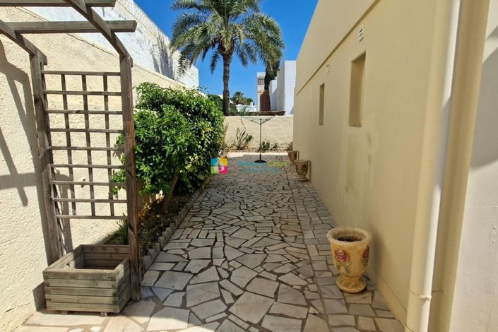Image No.20-5 Bed Villa for sale