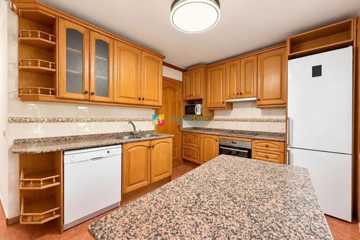 Image No.5-Townhouse for sale
