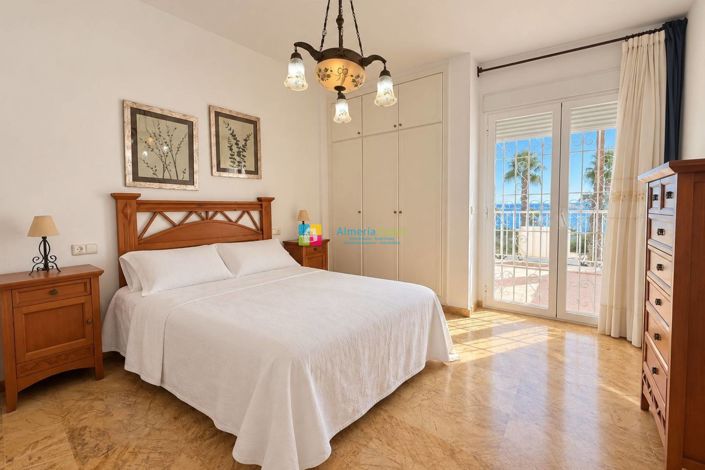 Image No.10-4 Bed Duplex for sale