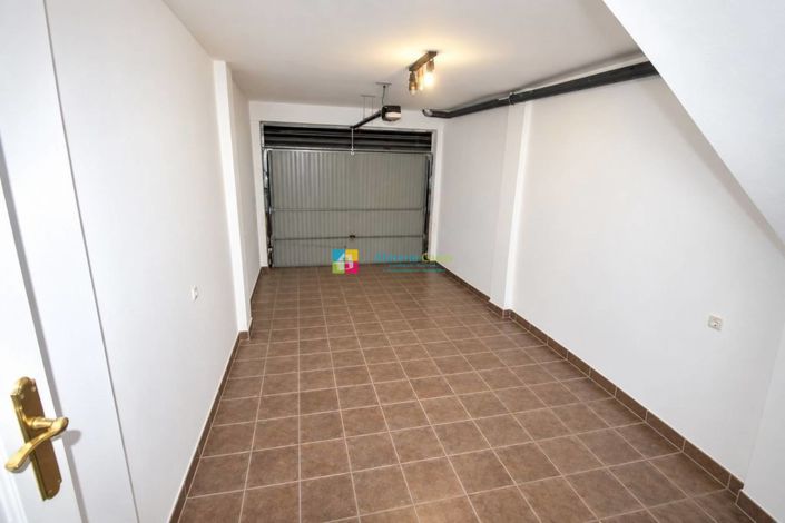 Image No.21-4 Bed Duplex for sale