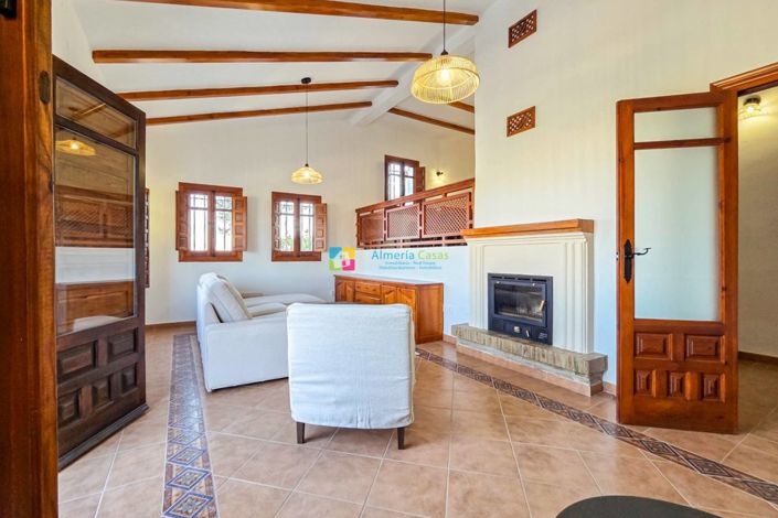 Image No.24-4 Bed Country House for sale