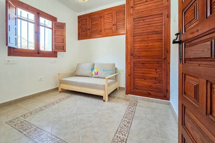 Image No.28-4 Bed Country House for sale