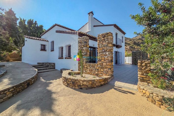 Image No.6-4 Bed Country House for sale