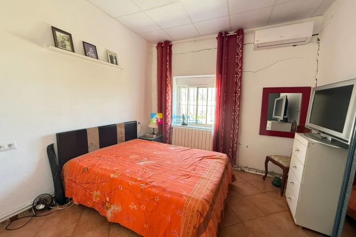 Image No.21-5 Bed Country House for sale