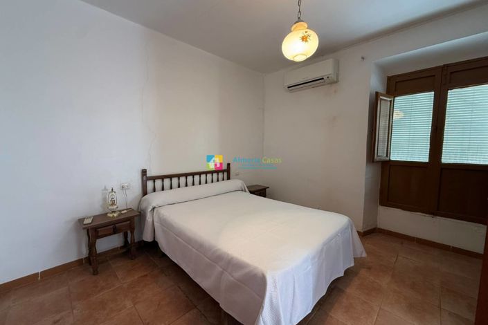 Image No.14-3 Bed Country House for sale