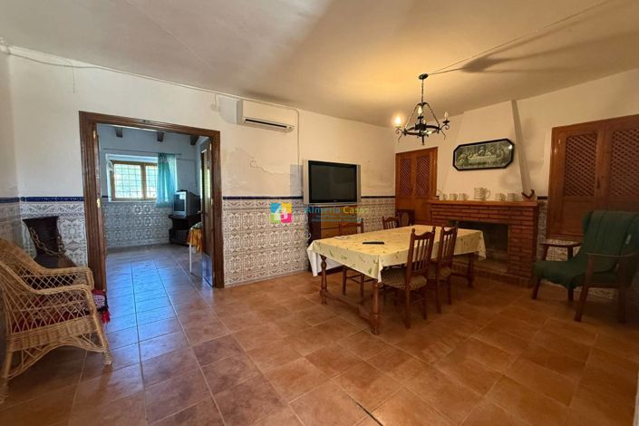 Image No.6-3 Bed Country House for sale