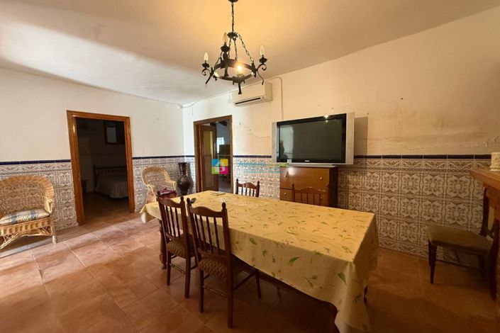 Image No.7-3 Bed Country House for sale