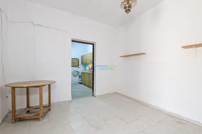 Image No.11-4 Bed Country House for sale