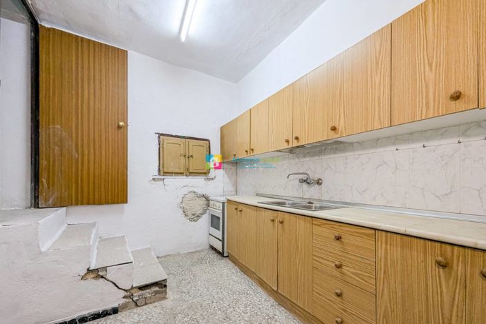 Image No.16-4 Bed Country House for sale