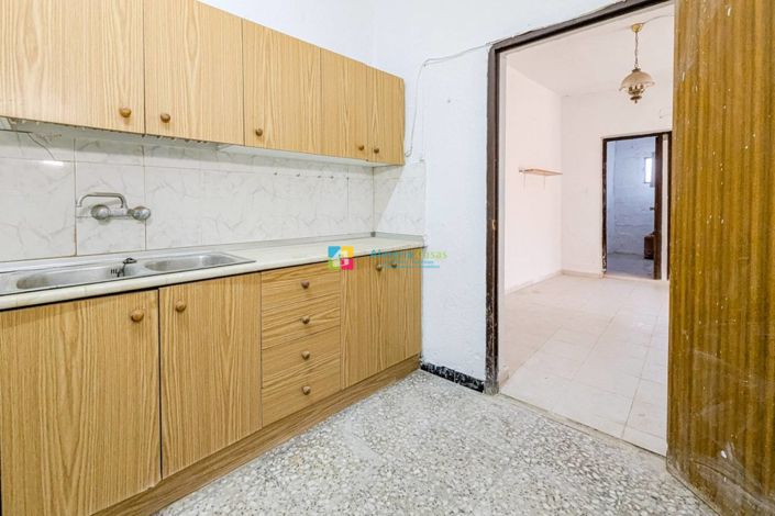 Image No.18-4 Bed Country House for sale
