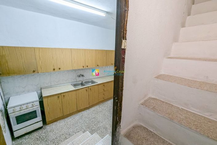 Image No.20-4 Bed Country House for sale