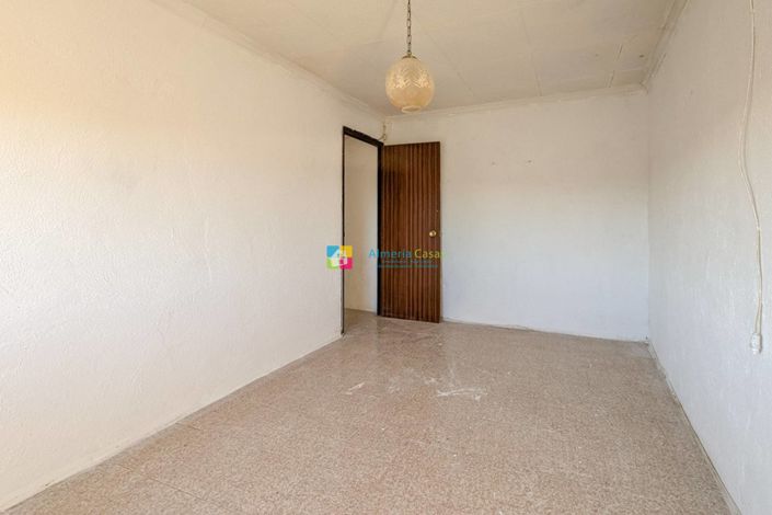 Image No.24-4 Bed Country House for sale