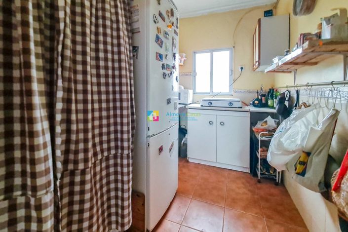 Image No.27-5 Bed Country House for sale