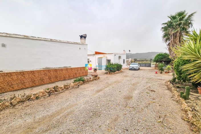 Image No.6-5 Bed Country House for sale