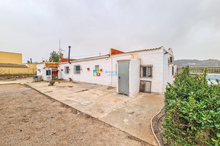Image No.7-5 Bed Country House for sale