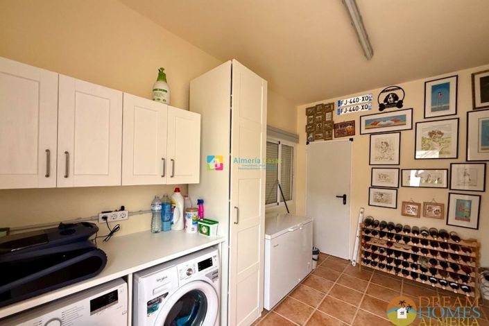 Image No.22-3 Bed Villa for sale