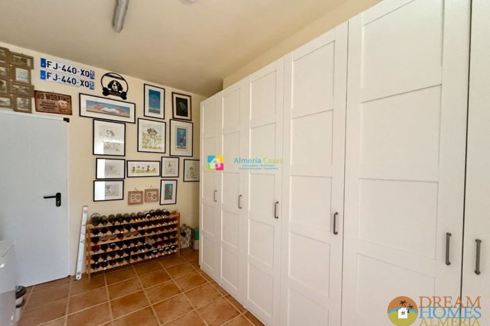 Image No.23-3 Bed Villa for sale