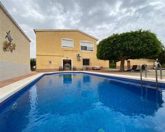 Image No.1-Villa de 7 chambres à vendre à Alicante