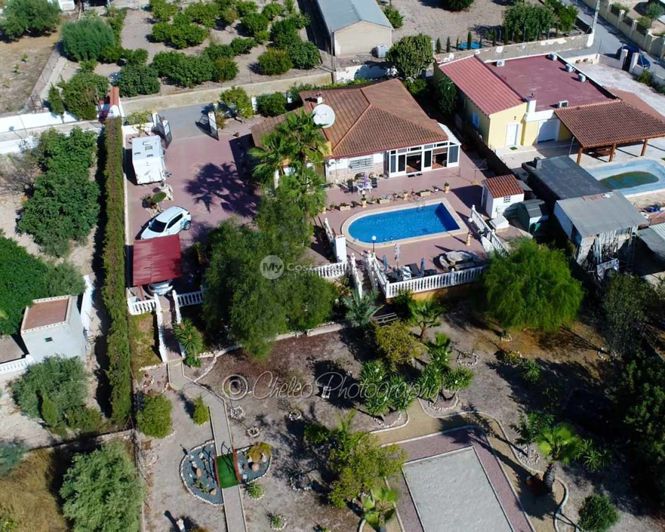 Image No.1-4 Bed Country House for sale