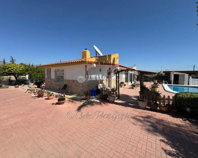Image No.20-4 Bed Country House for sale