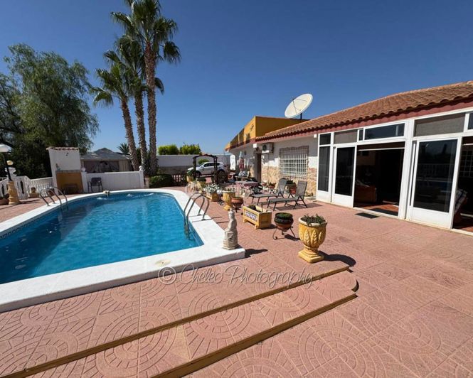 Image No.29-4 Bed Country House for sale