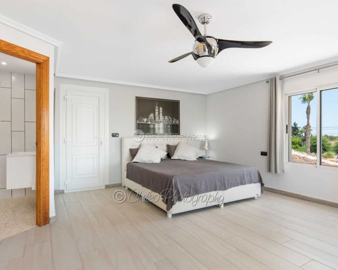 Image No.5-4 Bed Villa for sale