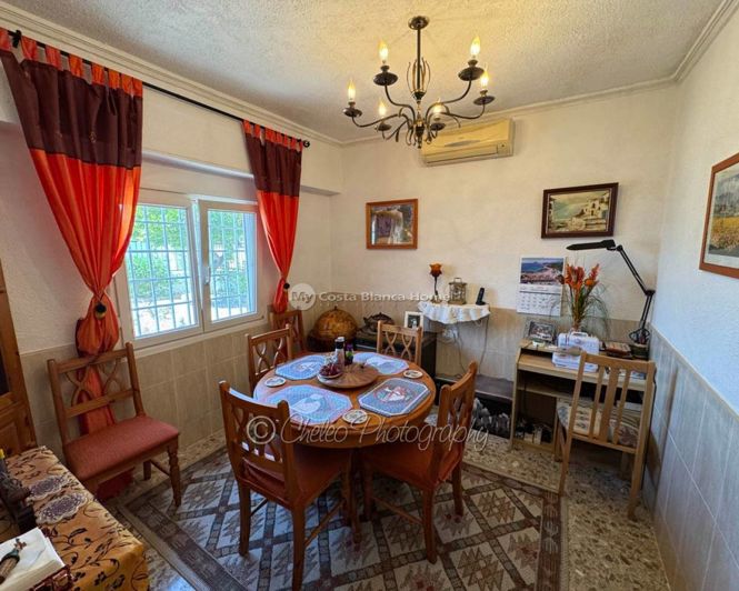 Image No.5-Villa de 4 chambres à vendre à Albatera